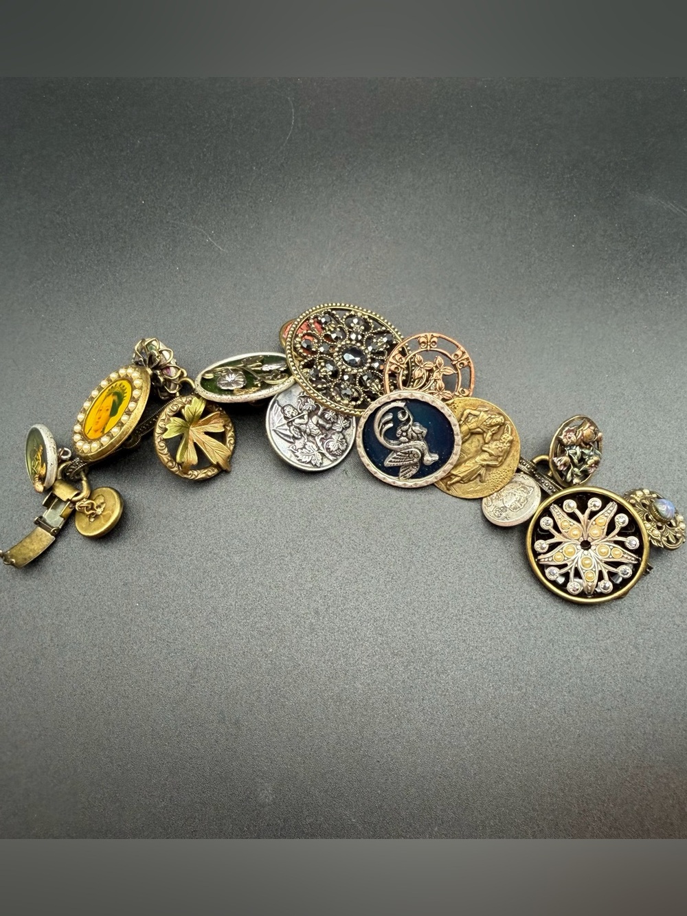 Sweet Romance USA button bracelet #412 vintage fold over clasp